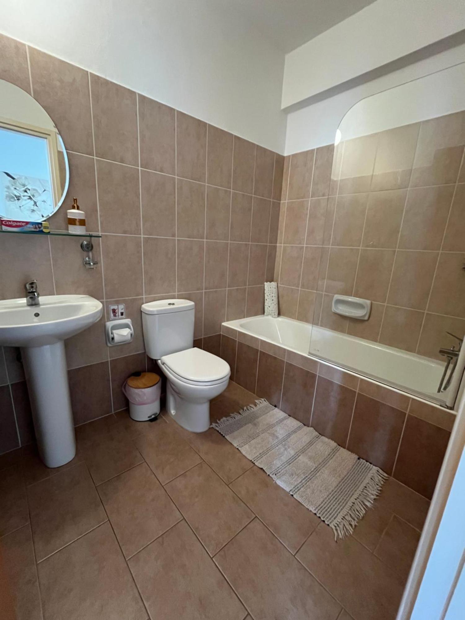 Beautiful 2 Bed Apartment In Peyia Valley, Paphos Exterior photo